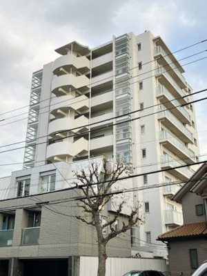 【外観】 | シティハウス永福町 | 鉄筋コンクリート造のがっちりとした建物。