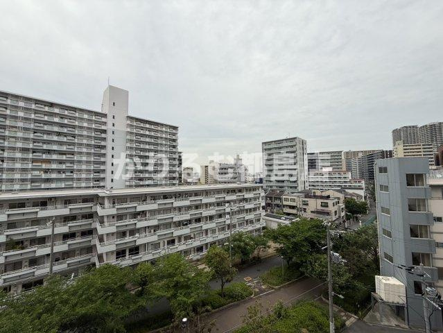 W.O.B.KYOBASHI の展望