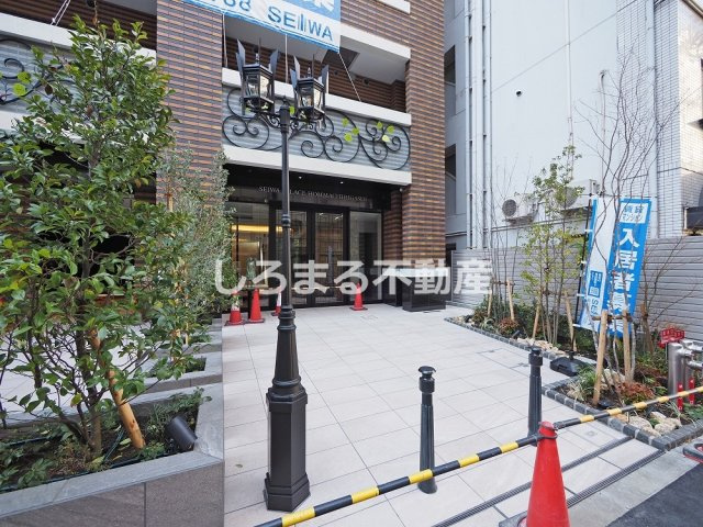 セイワパレス本町東のエントランス
