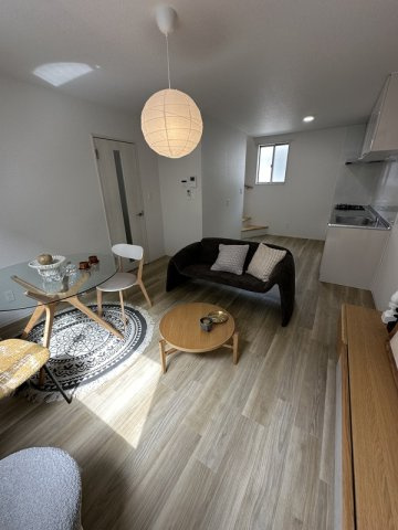 グランメゾンⅡの居間・リビング|使いやすいリビングです