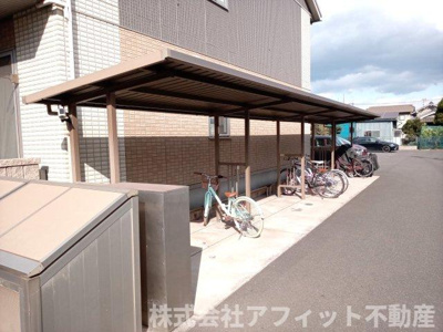 【その他共用部分】 | ローゼンシュタット B棟 | 駐輪場