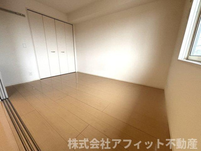 【その他】 | ローゼンシュタット B棟 | 南側の洋室6帖