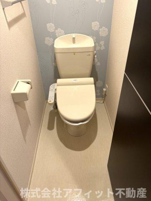 【トイレ】 | ローゼンシュタット B棟 | 温水洗浄暖房便座