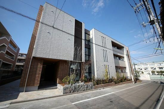 アデーレ尾山台