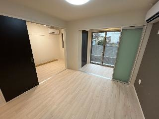 八街市八街に アパートⅡ期新築工事の居間・リビング|キッチン(イメージ)