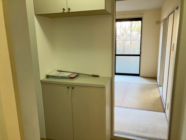 シプレスブレインの玄関