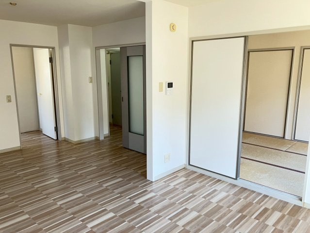 シプレスブレインの居間・リビング
