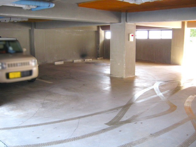 【駐車場】 | 第13新英マンション