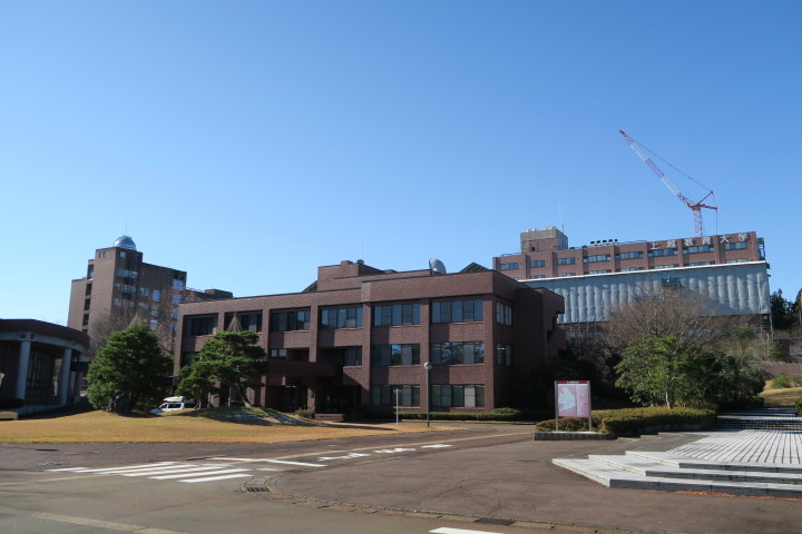 第13新英マンションの周辺