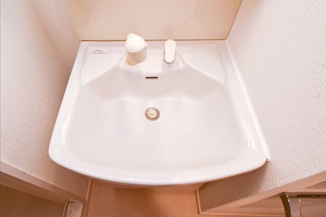 サヴォイ博多ブールバール　9階の独立洗面台|別号室のものです。現状優先になります。