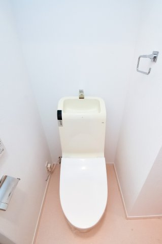 サヴォイ博多ブールバール　9階のトイレ|別号室のものです。現状優先になります。