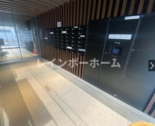 葛飾区東新小岩５丁目の賃貸マンションのエントランス