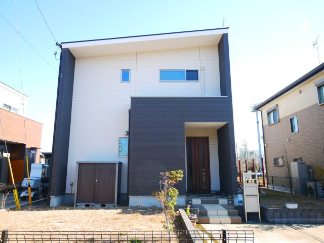 八街市八街ほ　中古戸建の外観|令和2年9月築 3LDK 2台可  オール電化 上下水 JR総武本線八街駅徒歩約11分 閑静な分譲地