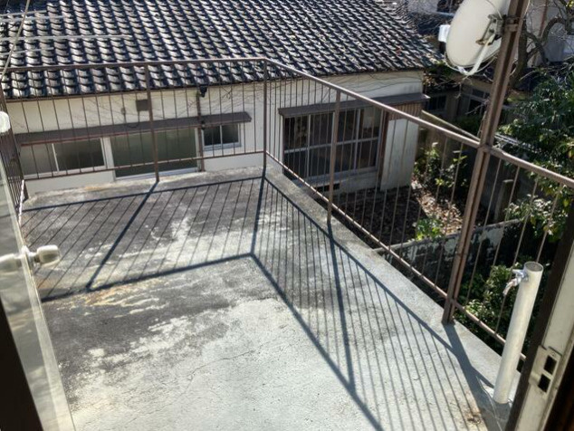 岩崎K貸家のバルコニー