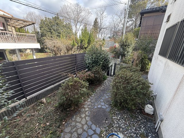 香芝市穴虫戸建の庭