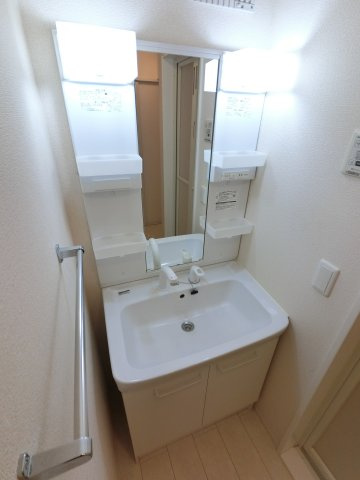 エスペランサ A棟の独立洗面台