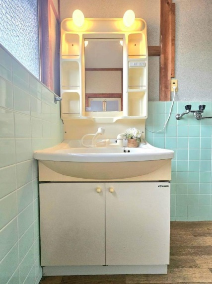 神戸市西区富士見が丘1丁目の独立洗面台