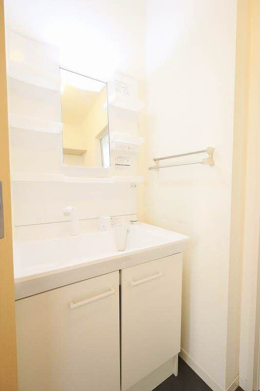 シャーメゾン・ミーオの独立洗面台