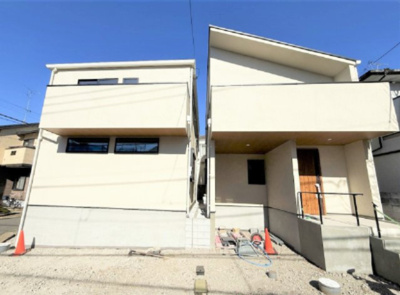 【外観】 | 【仲介手数料３3０万円が無料！！】■豪快な吹抜けリビング前には広々バルコニー | 【諸費用３３０万円ＯＦＦキャンペーン中！】
日本一の家計応援キャンペーン中！
■豪快な吹抜け天井リビング
■南道路面、陽当り良好
■広々バルコニー
■高断熱住宅
■省エネ性能ラベル
■内覧可能