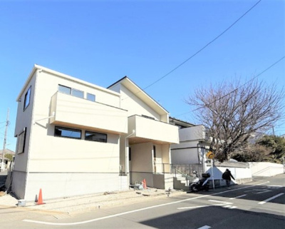 【外観】 | 【仲介手数料３3０万円が無料！！】■豪快な吹抜けリビング前には広々バルコニー | 決算特別キャンペーン！
日本一の家計応援キャンペーン中！
詳細は「物件概要」の「諸費用」欄をご確認下さい。
■豪快な吹抜け天井リビング
■広々バルコニー
■高断熱住宅
■省エネ性能ラベル
■内覧可能