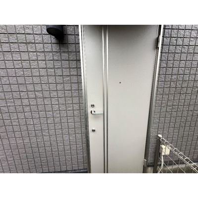 【玄関】 | レガーロ千葉中央 | 収納もある玄関です