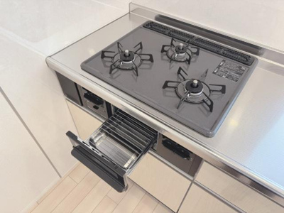 【キッチン】 | スプリングチェリーⅢ | 3口ガスコンロ