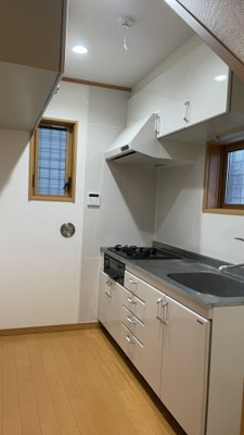 【キッチン】 | レジデンス大森 | 壁面吊戸棚あり