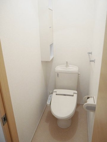 フェリーチェⅠ　　　刈谷市近郊の賃貸はクラスホーム刈谷店のトイレ|落ち着いた色調のトイレです