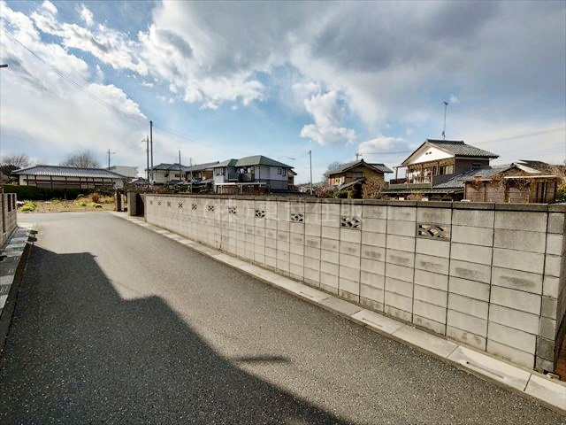 【前面道路含む現地写真】の画像