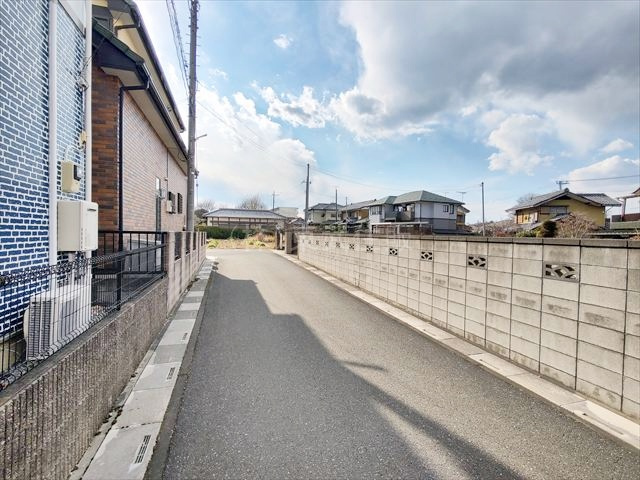 【前面道路含む現地写真】の画像