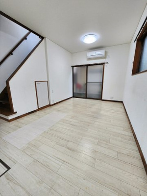 【居間・リビング】 | 成田東戸建