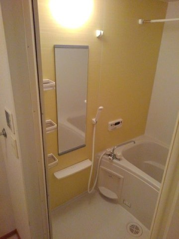 サンリット　タウンＤの浴室|落ち着いた空間のお風呂です