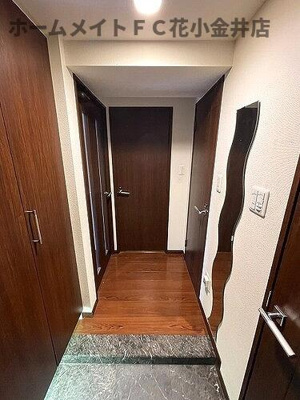 【玄関】 | ライオンズ田無ウエストプレイス | 玄関から廊下　内装前