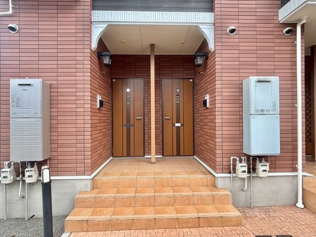 サン　ツインズ　Aのエントランス