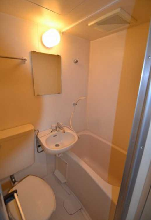 パークハイム桜新町　ネット無料　南西角部屋　管理人巡回の浴室