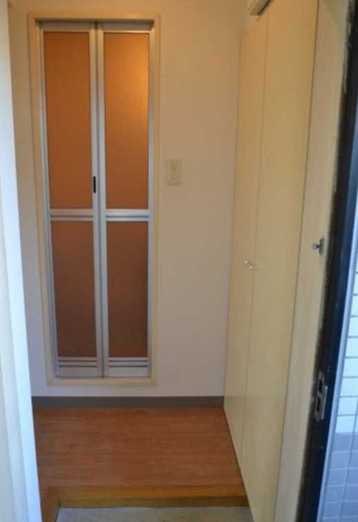 パークハイム桜新町　ネット無料　南西角部屋　管理人巡回の玄関