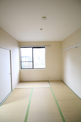 【寝室】 | ラルジュテールB