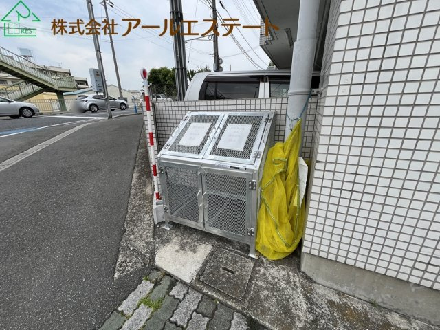 ロワイヤル京見橋のエントランス