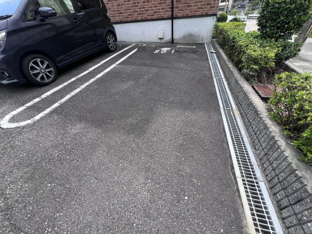 シェーンタール須磨の駐車場