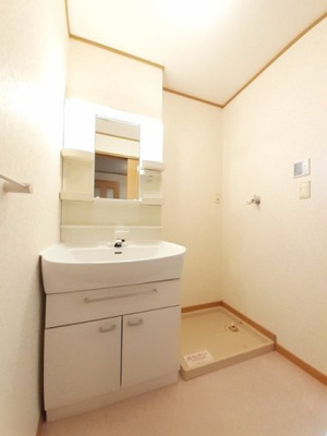 【洗面所】 | マスターズＡ | 脱衣スペースもあります