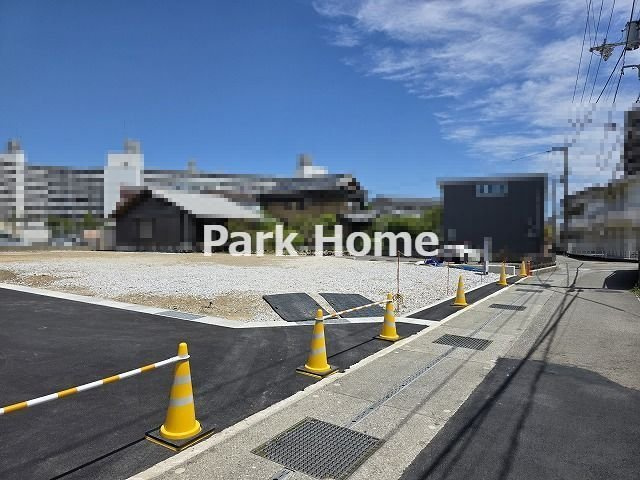 高知市鴨部2丁目 -1号地-建築条件付き-売土地の前面道路含む現地写真