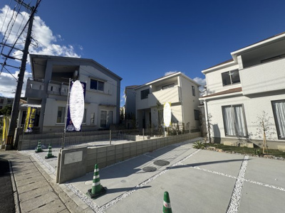 【外観】 | 南城市知念久手堅（全4棟）C号棟 | C号棟　並列駐車3台可♪