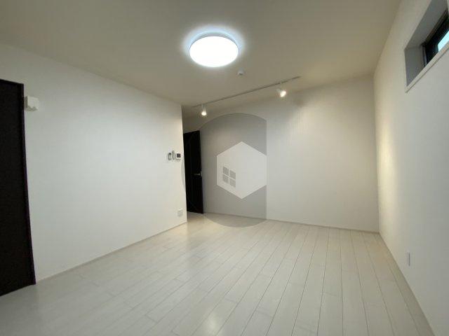 フジパレス瓜生堂の洋室