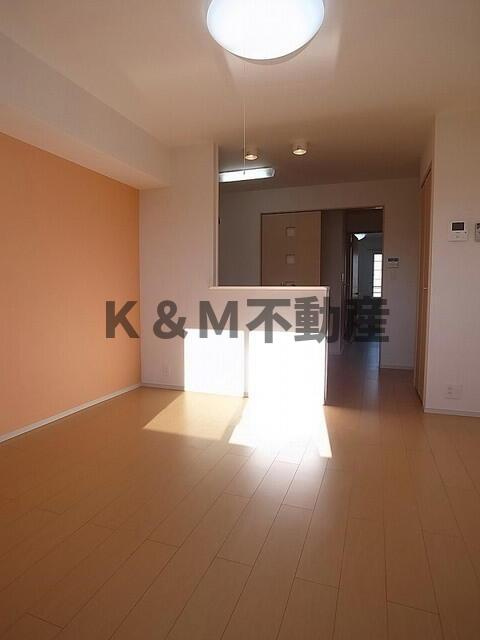 ロックガーデン森Ｃの居間・リビング|ゆったりとしたリビングです