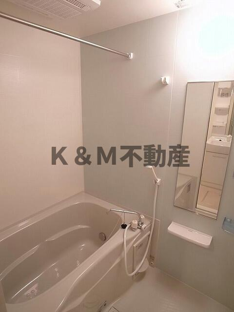 ロックガーデン森Ｃの浴室|お風呂で日々の疲れを落としましょう