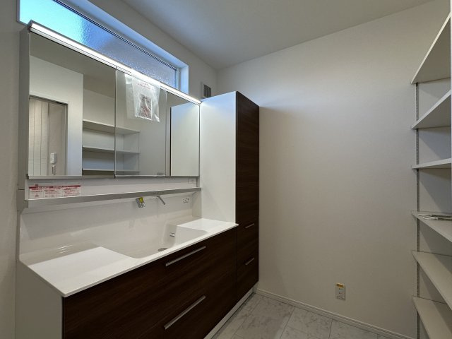 神戸市西区竜が岡2丁目新築戸建１号地の独立洗面台