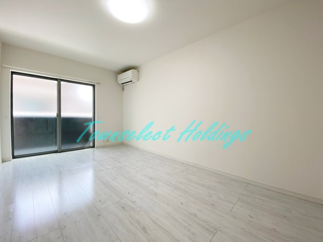 Searex県立大学の居間・リビング|広々とした洋室♪