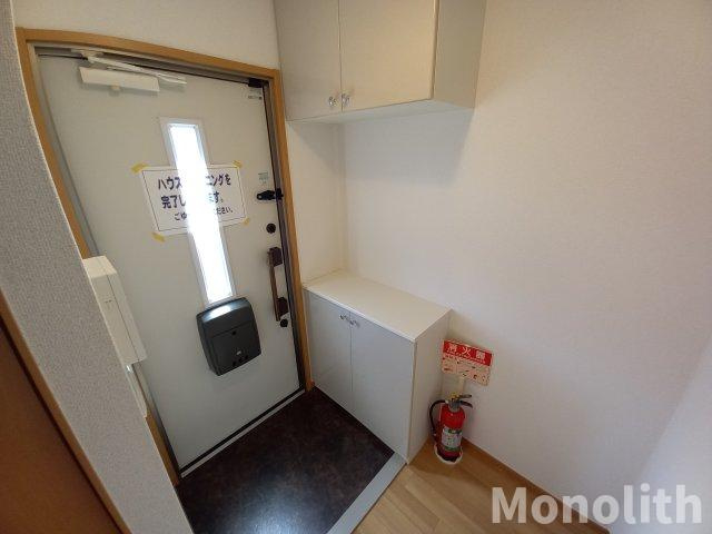 heights光容Cの玄関