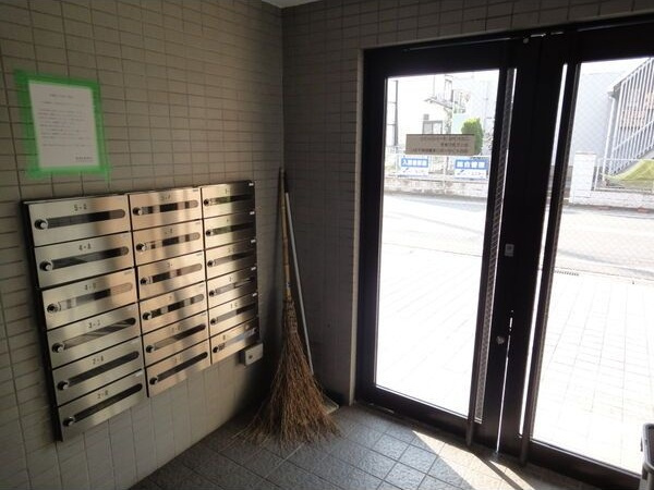 ヒルズ池場のロビー