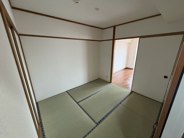 ヒルズ池場の和室